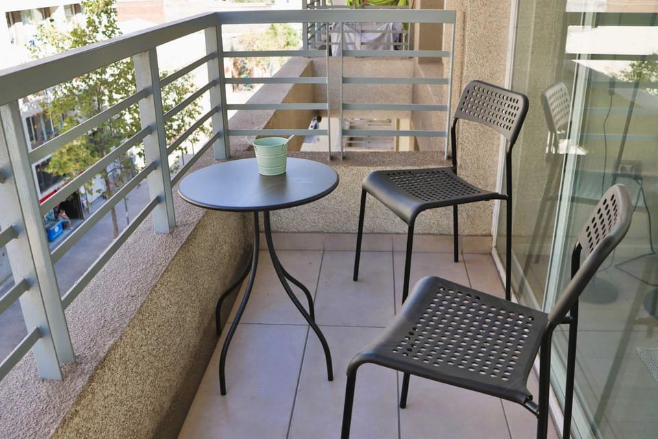 HOM WiFi AireAcond Piscina Parking Metro 4 min Apartment in Santiago