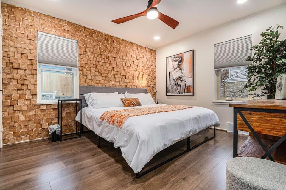 Relaxing Spot with Zen Garden & Year-Round Hot Tub House in Omaha