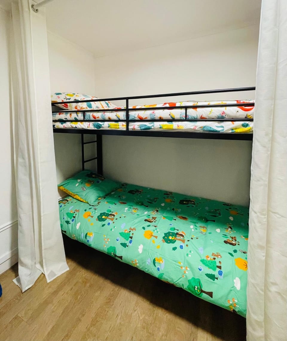 Mon Amour Vavin Apartment in Paris