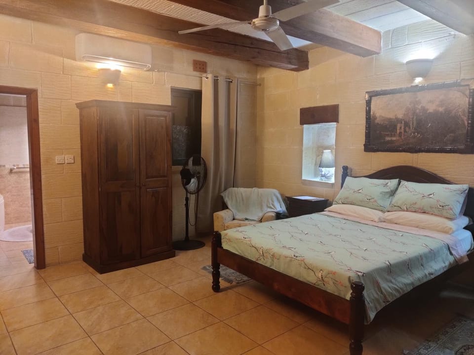 Tan-Namur Farmhouse B&B Bed and Breakfast in Malta