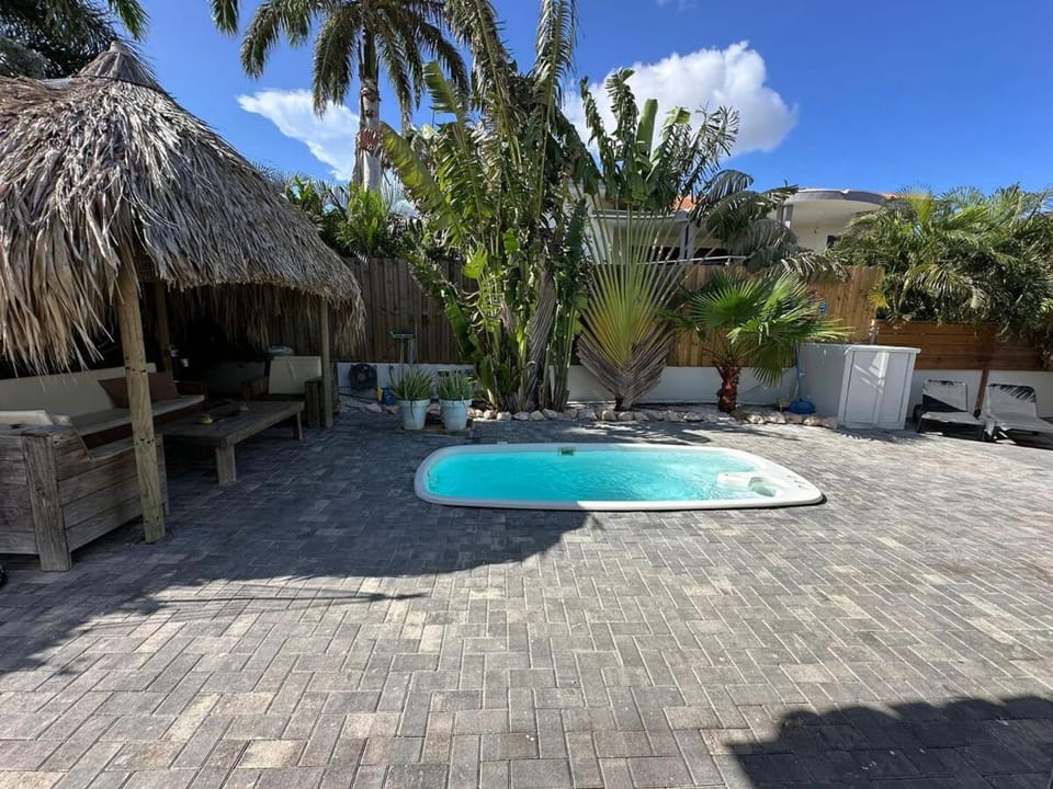 Jan Thiel Resort - 1 bedroom apartment with swimming pool S Apartment in Willemstad
