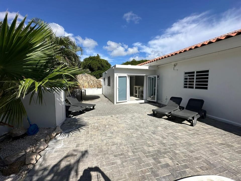 Jan Thiel Resort - 1 bedroom apartment with swimming pool S Apartment in Willemstad