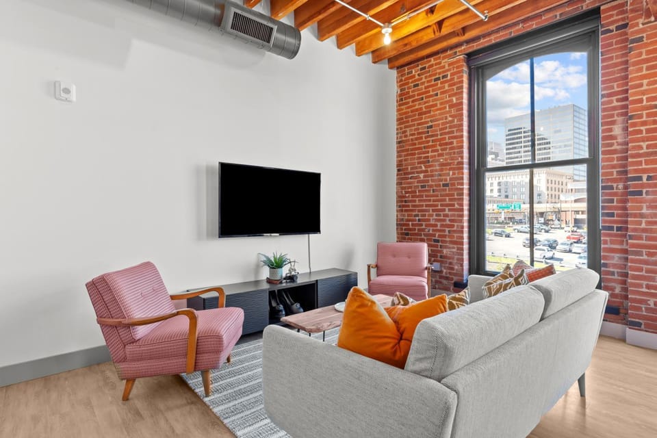 Brick & Bed Riverfront Lofts, G 302 Apartment in Saint Louis