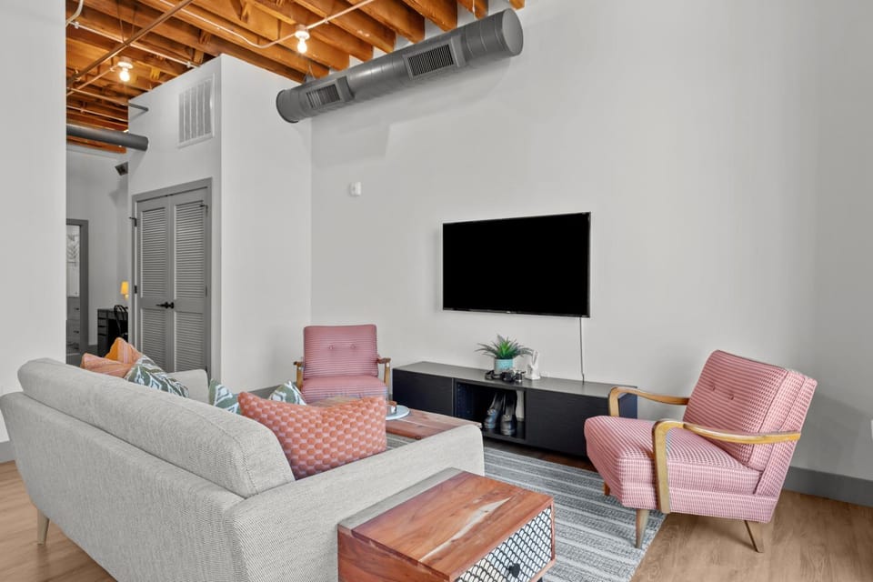 Brick & Bed Riverfront Lofts, G 302 Apartment in Saint Louis
