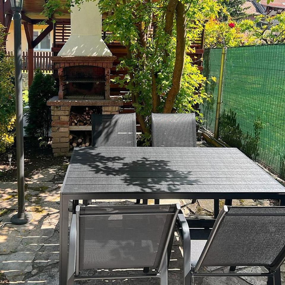 Day, BBQ facilities, Garden, Balcony/Terrace, Seating area