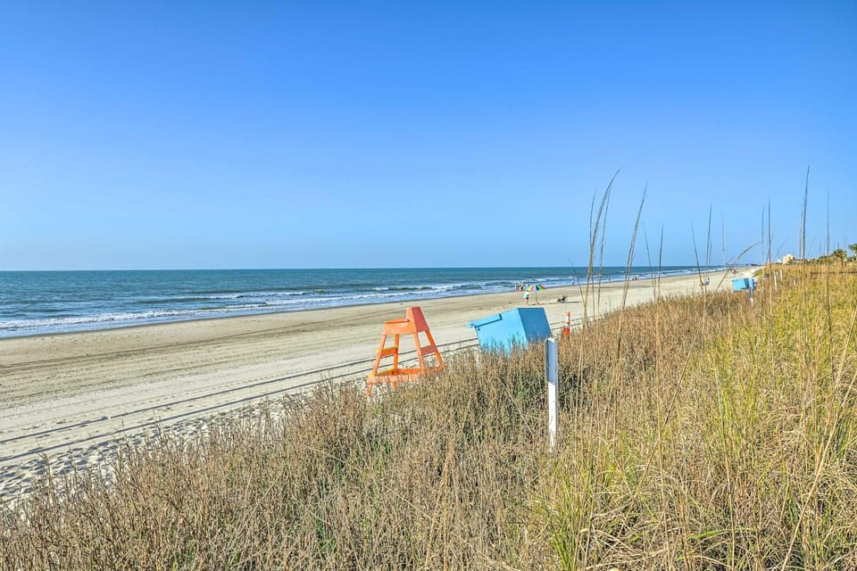 Oceanfront Myrtle Beach Condo: 6th-Floor Balcony! House in South Carolina