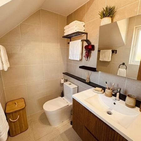 SvoyLuX Primo 3BR Gated House Near Pier and Muay Thai Street Villa in Chalong