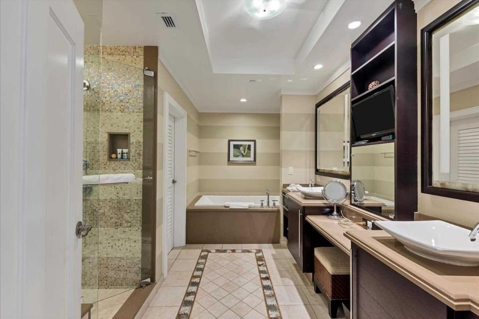 Shower, Bathroom, Bath, towels