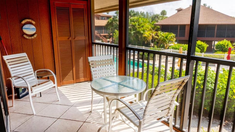 Patio, Day, Balcony/Terrace