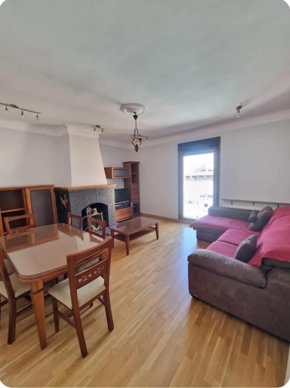Communal lounge/ TV room, Dining area