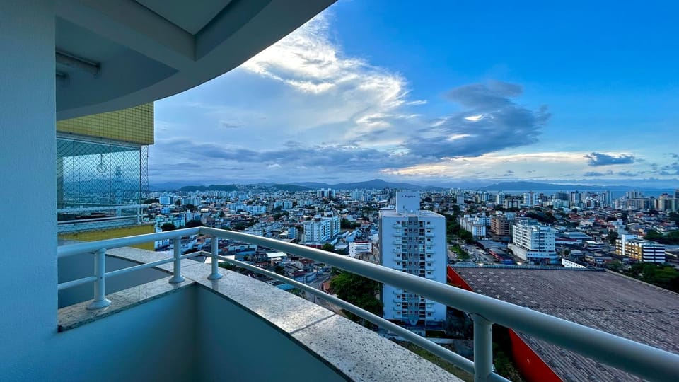 Balcony/Terrace, City view