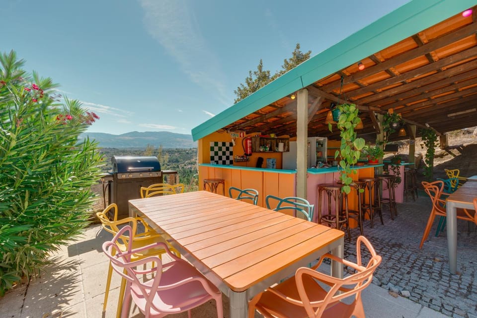 Property building, Restaurant/places to eat, Spring, Summer, BBQ facilities, BBQ facilities, Garden, Lounge or bar, Dining area, Area and facilities