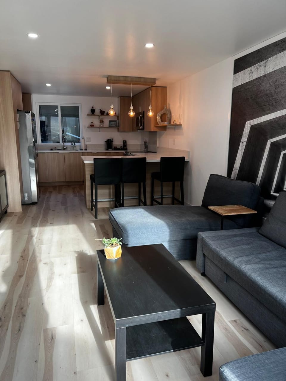 6 miles from Disney, Book your dream vacations! Apartment in Fullerton