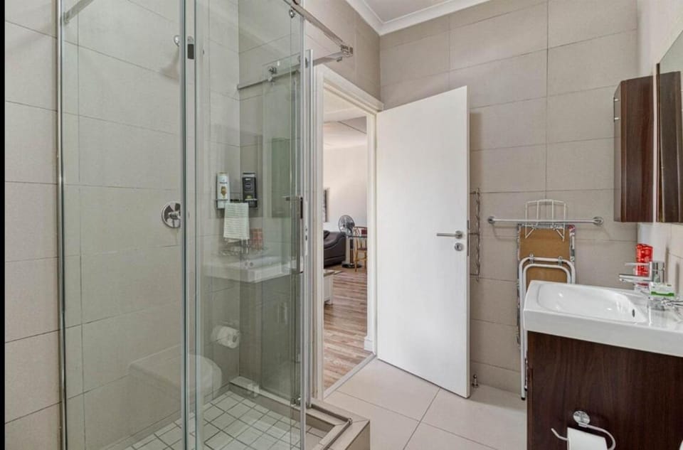 Dainfern Luxury 1-Bed Stay Apartment in Sandton