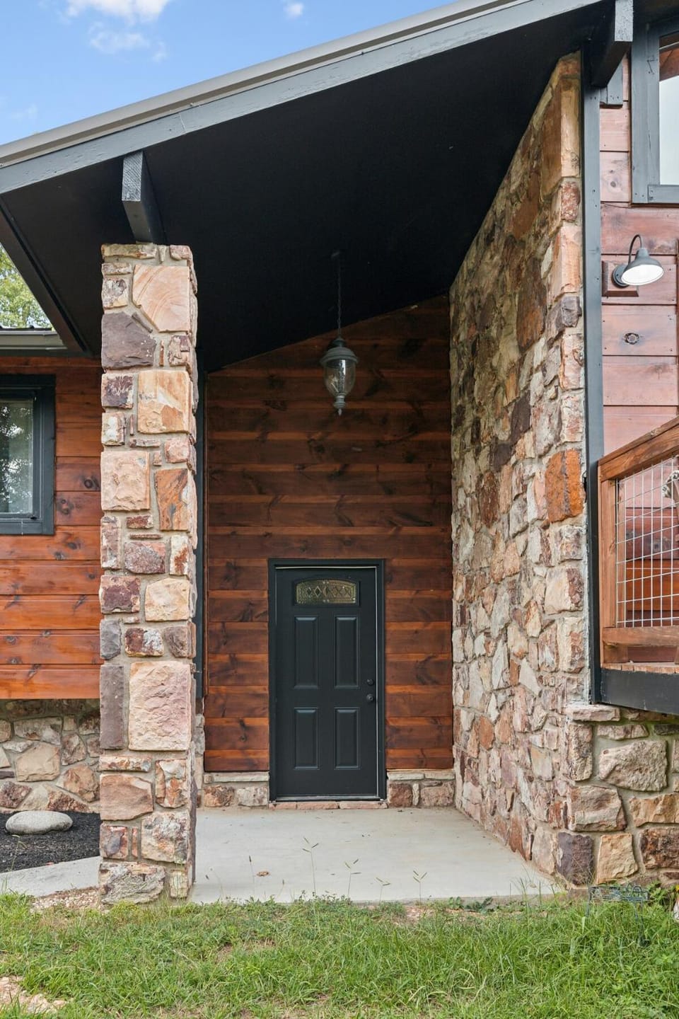 Honeybear Hideaways - Luxurious Modern 5BR Cabin with Indoor Pool, Game Room, Hot Tub & Fireplace Cabin in Sevier County