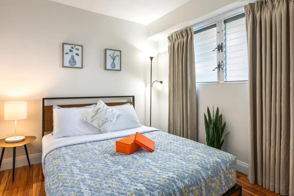 09 FREE Parking 10 min beach 2br-Waikiki Ala Moana Apartment in McCully-Moiliili