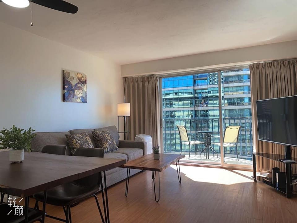 05 FREE Parking 10 min beach 2br-Waikiki Ala Moana Apartment in McCully-Moiliili