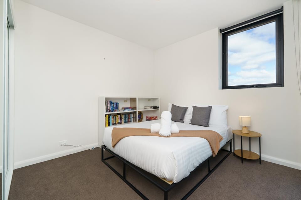 Sophisticated Kingston Retreat Near the Foreshore - Hosted by Canstay Apartment in Canberra