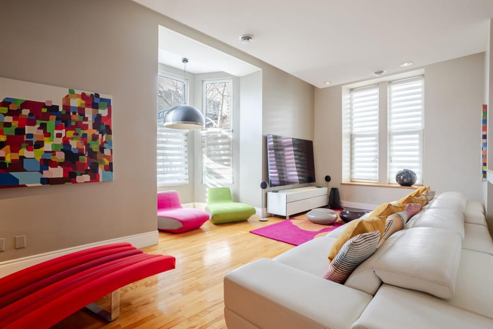 TV and multimedia, Living room, Seating area, Evening entertainment, pet friendly, air conditioner