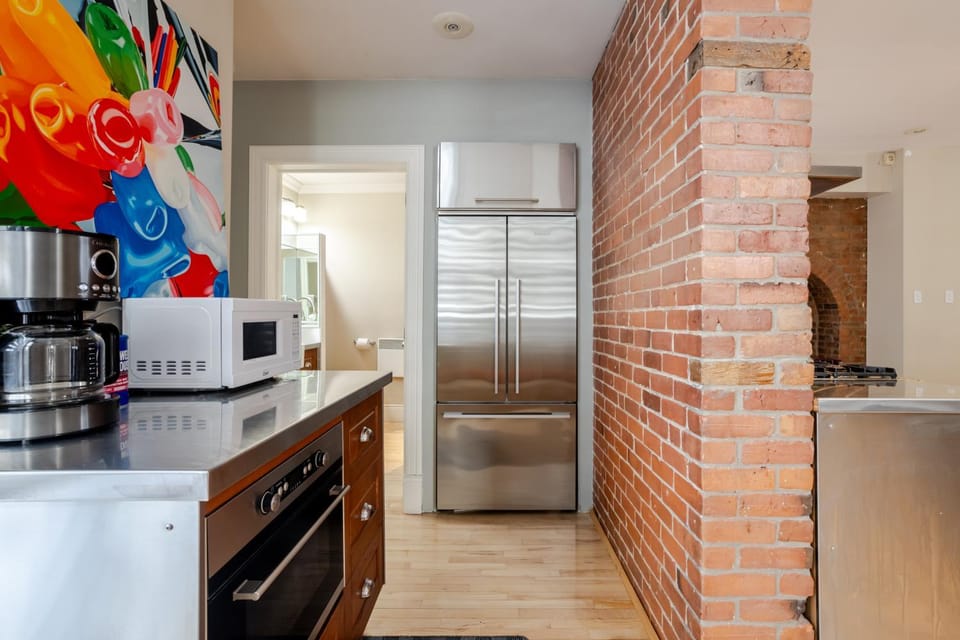 Coffee/tea facilities, Kitchen or kitchenette, microwave, oven