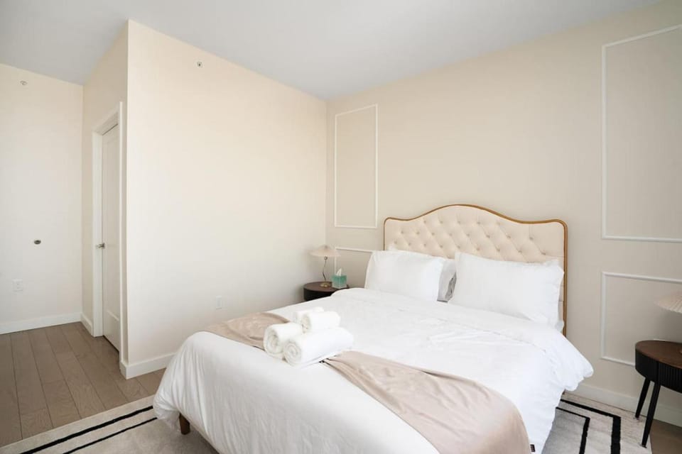 Midtown View - Minutes to City Apartment in Hoboken