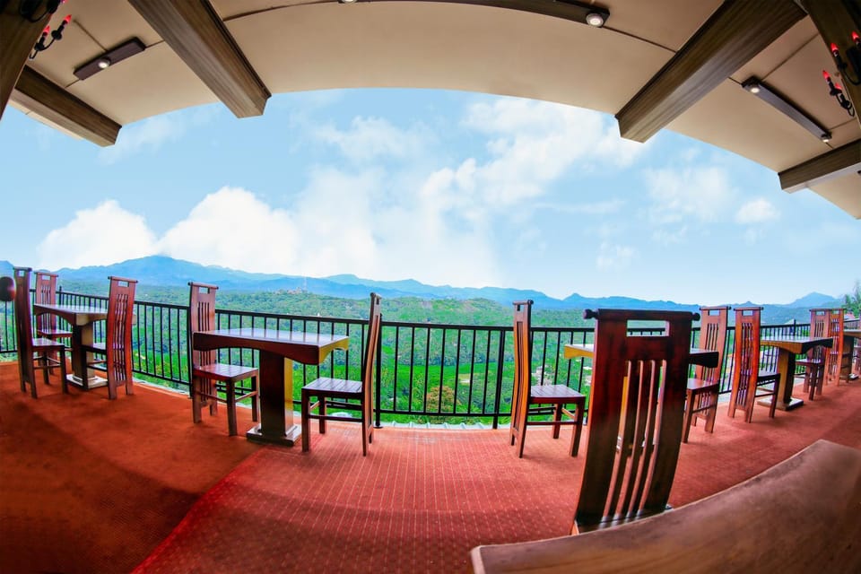 Restaurant/places to eat, Balcony/Terrace, City view, Garden view, Mountain view, River view, Sunrise