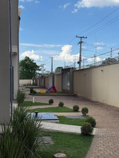Day, Garden view