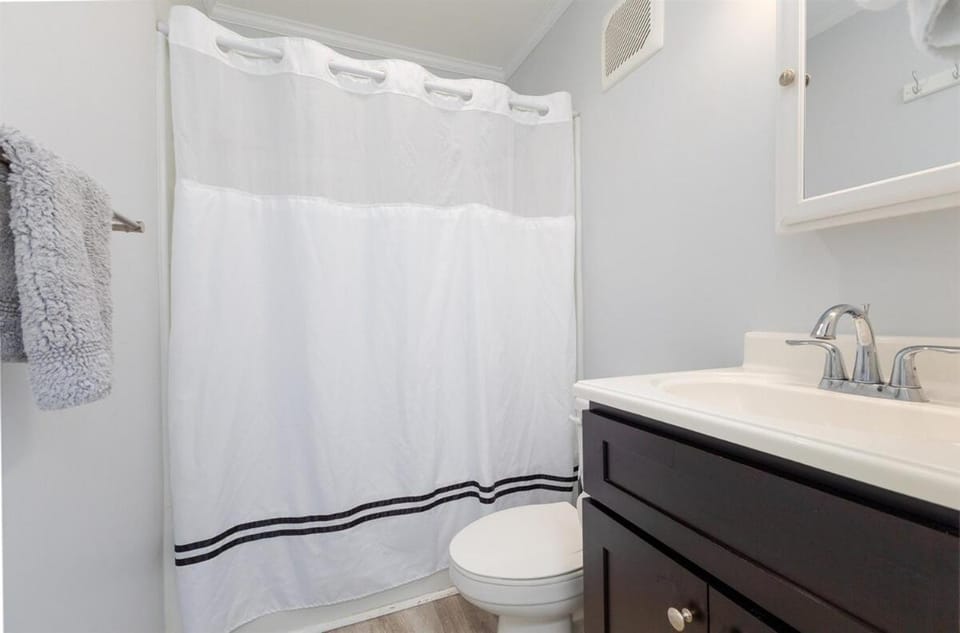 Coastal Serenity! Refresh and Relax -Holy Shells! Apartment in North Topsail Beach