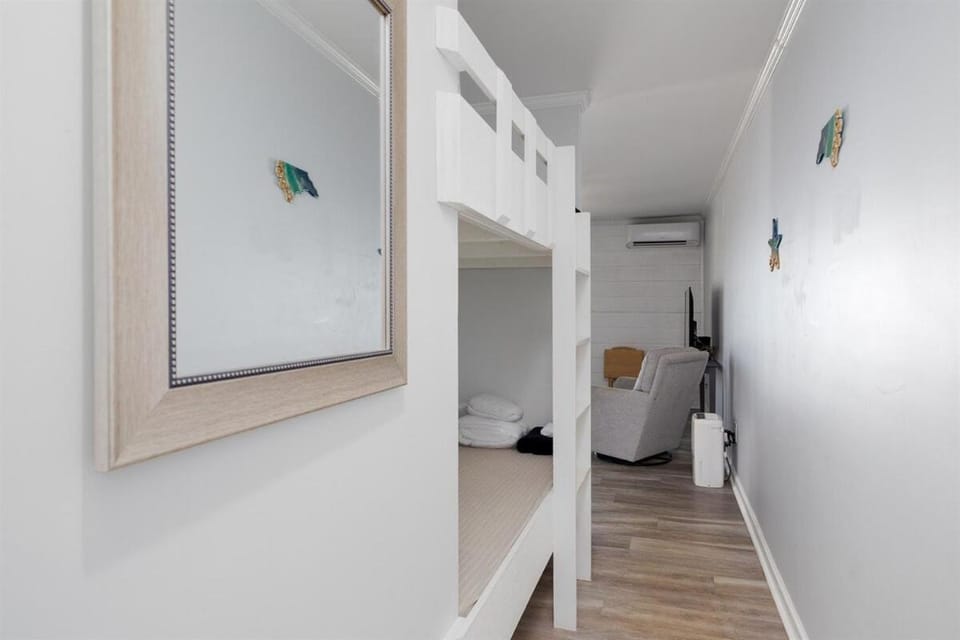 Coastal Serenity! Refresh and Relax -Holy Shells! Apartment in North Topsail Beach