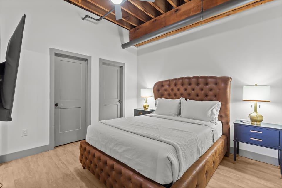 Brick & Bed Riverfront Lofts, G 304 Apartment in Saint Louis