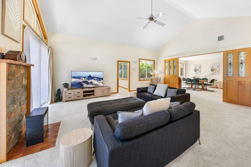 Riverside Ave House in Porepunkah
