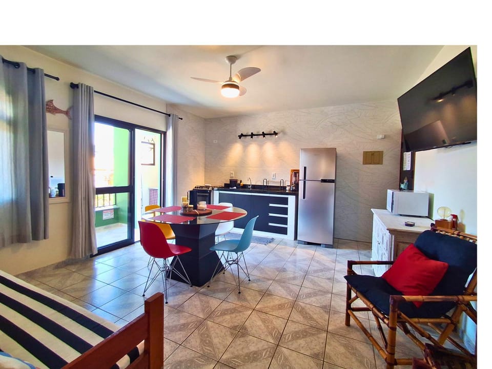 TV and multimedia, Kitchen or kitchenette, Living room, Seating area, Dining area, oven