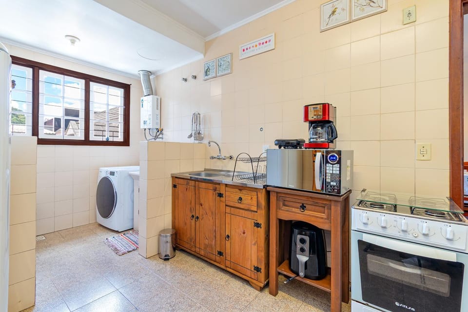 Kitchen or kitchenette, pet friendly