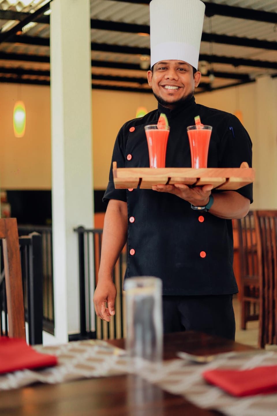 Staff, Restaurant/places to eat, Food and drinks, Banquet/Function facilities, Food