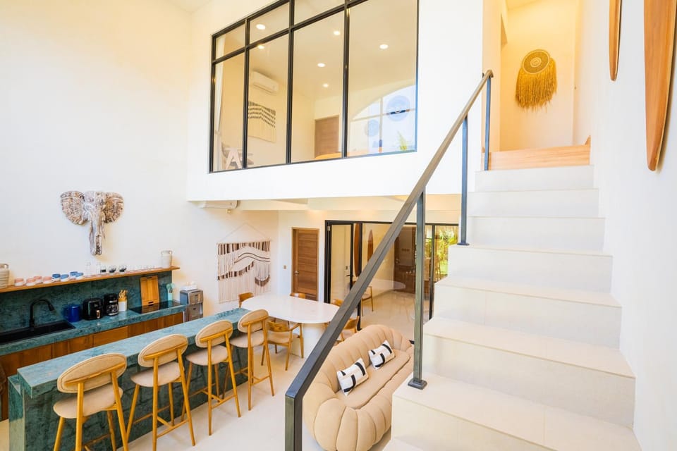 Living room, Seating area, kitchen