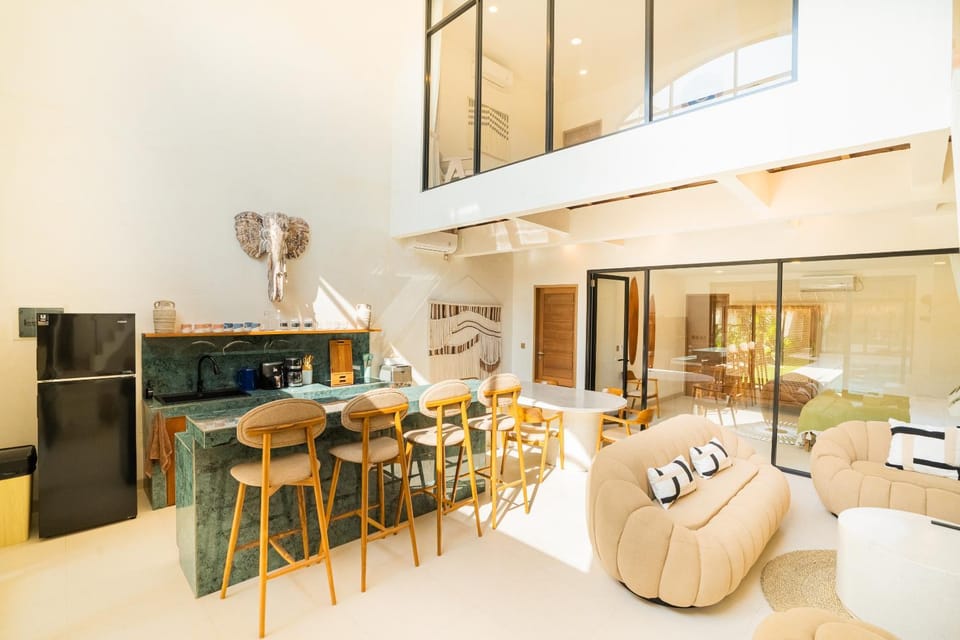 Living room, Seating area, Dining area, stove, kitchen