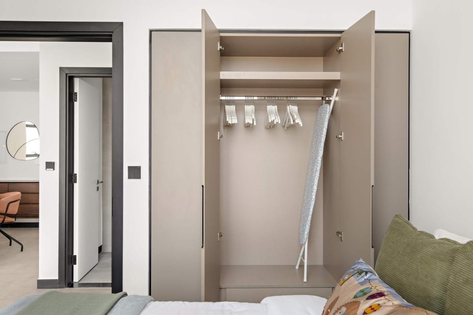 Photo of the whole room, wardrobe