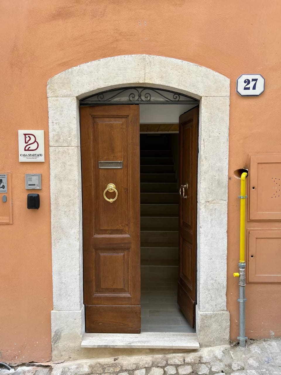 Facade/entrance