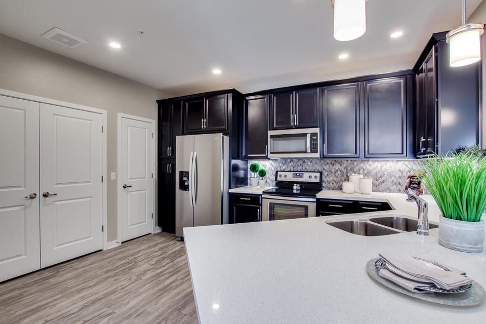 Kitchen or kitchenette, oven, stove