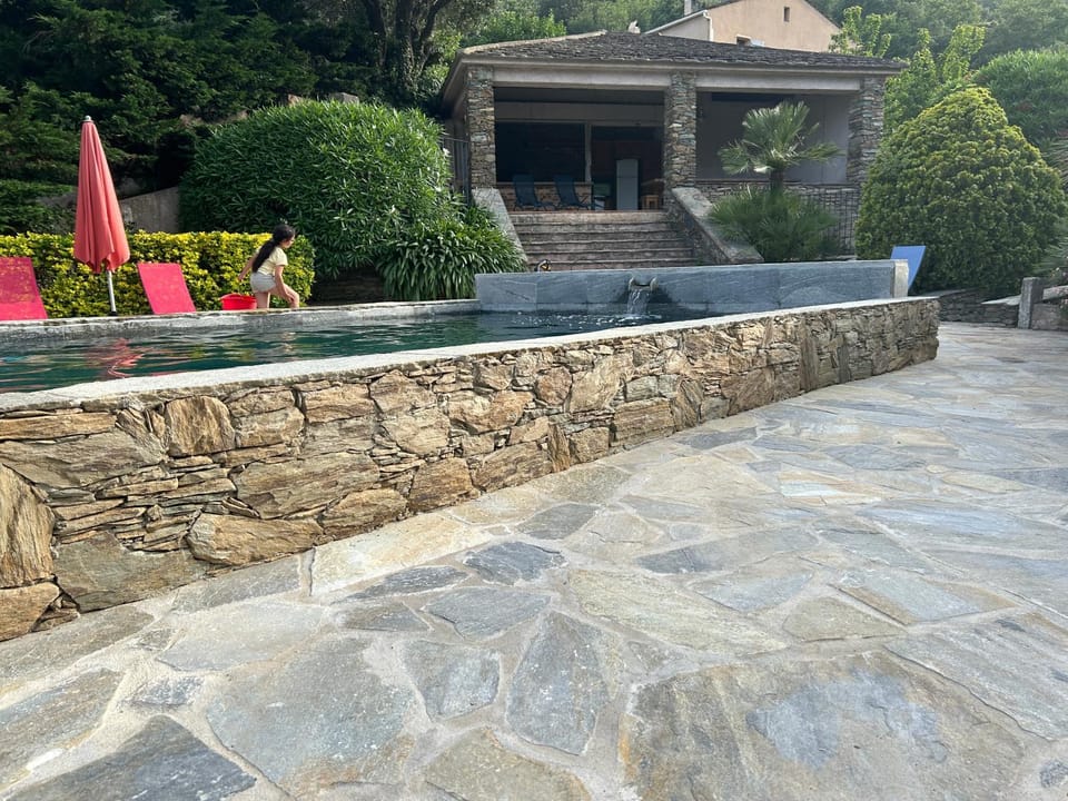 Vacances de rêve vue mer et montagne Villa in Corsica