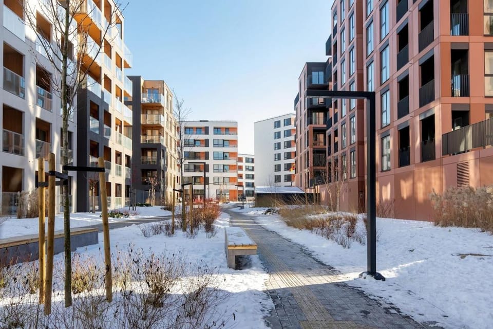 Property building, Neighbourhood