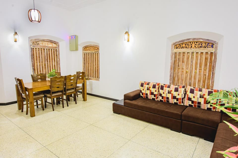 Living room, Internal: Not applicable to any particular room