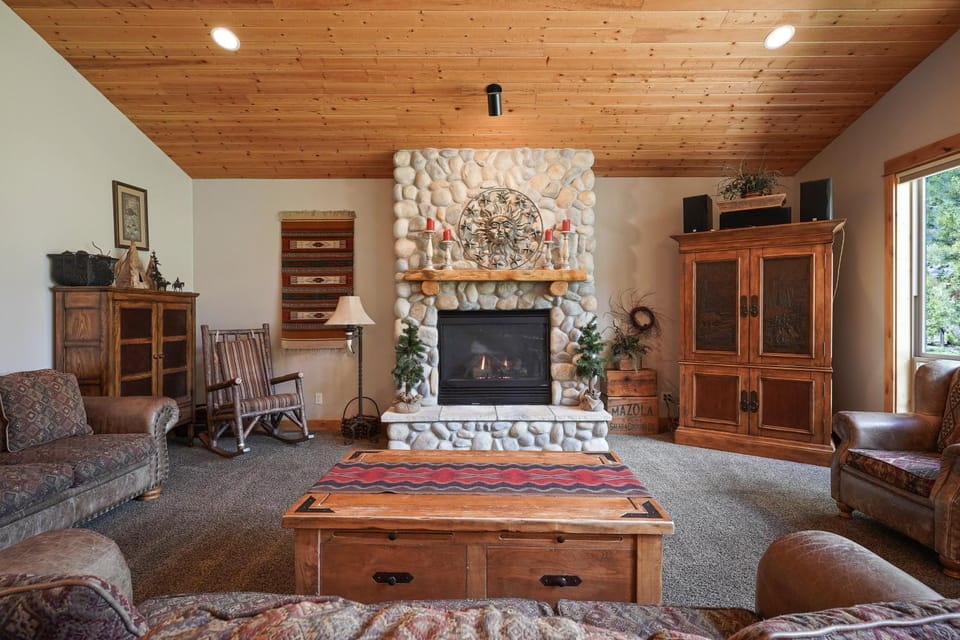 Gorgeous 6BR House in Sunriver