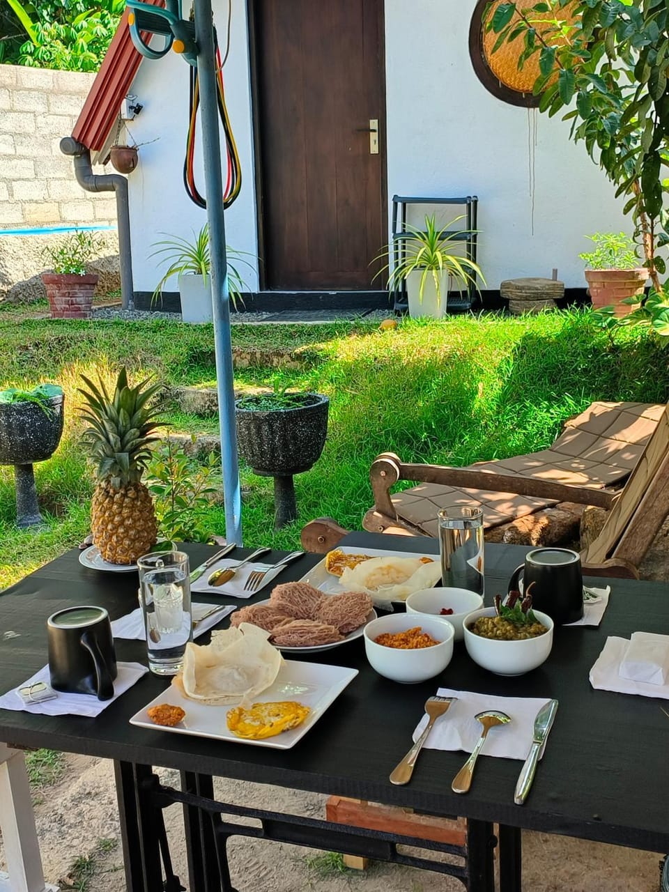 Day, Garden, Food and drinks, Dining area, Food, Garden view