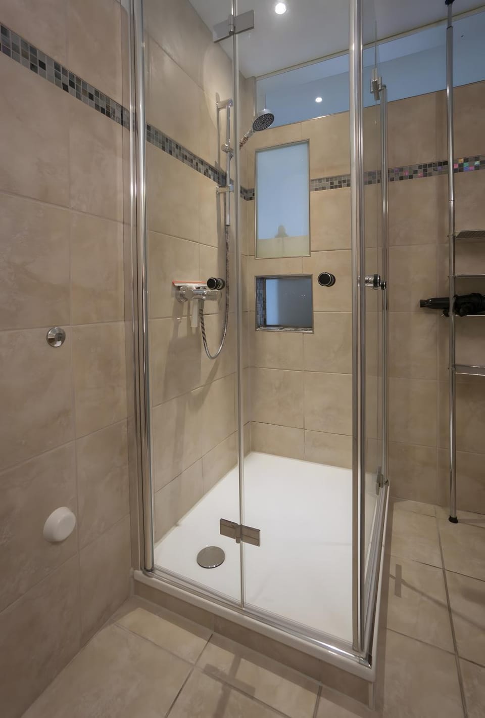 Bathroom, Living room