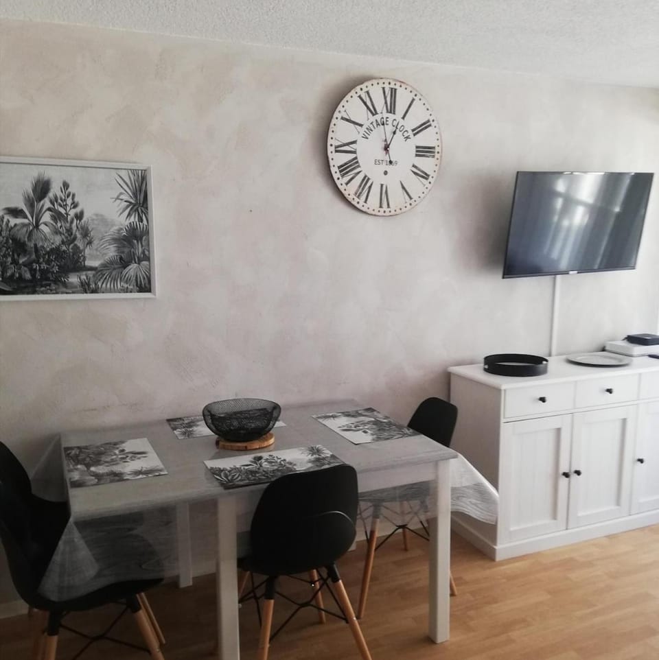 Appartement avec balcon au centre de Saint-Lary Apartment in Saint-Lary-Soulan