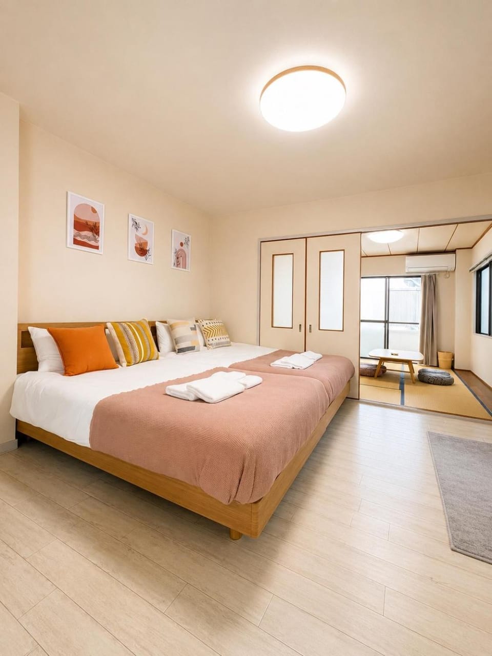 Bed, Photo of the whole room, Bedroom