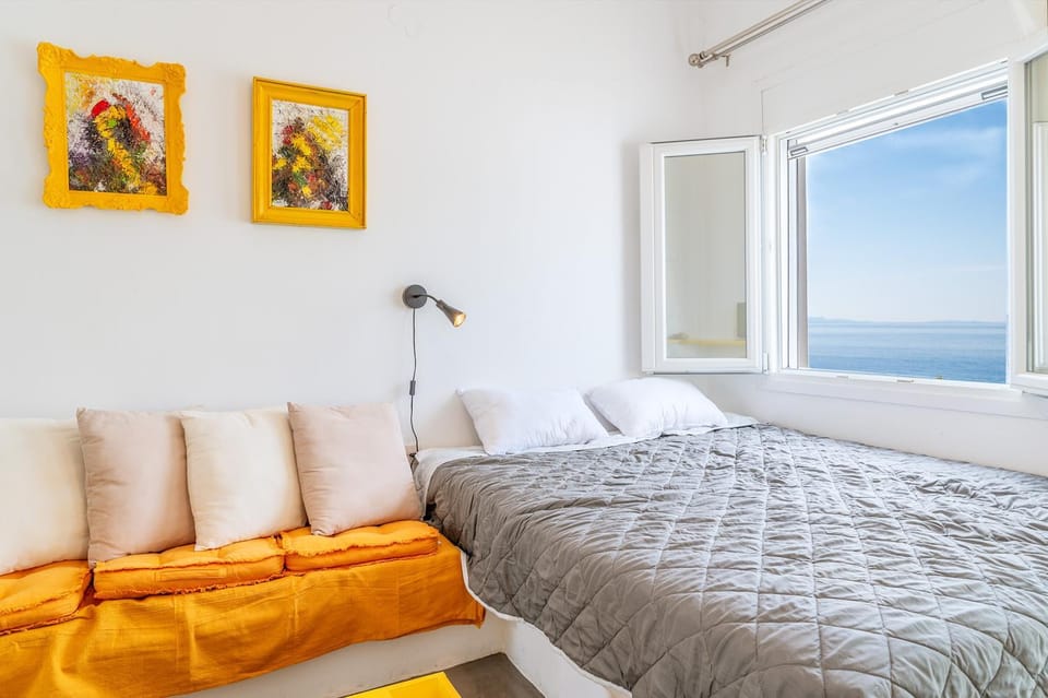 Living room, Bedroom