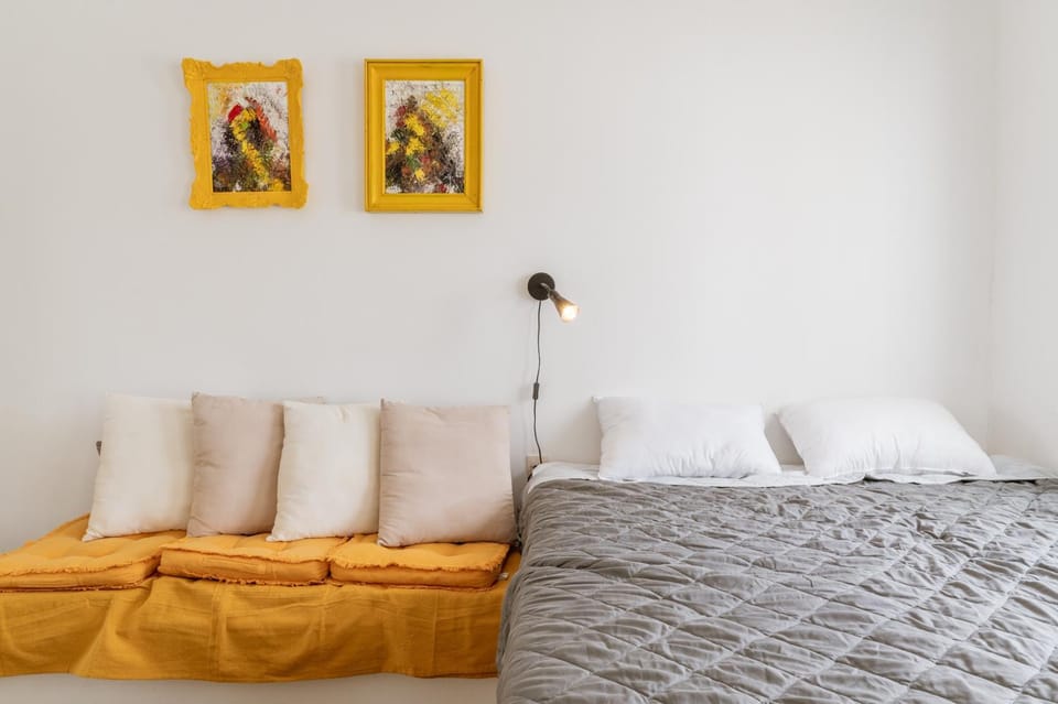 Living room, Bedroom