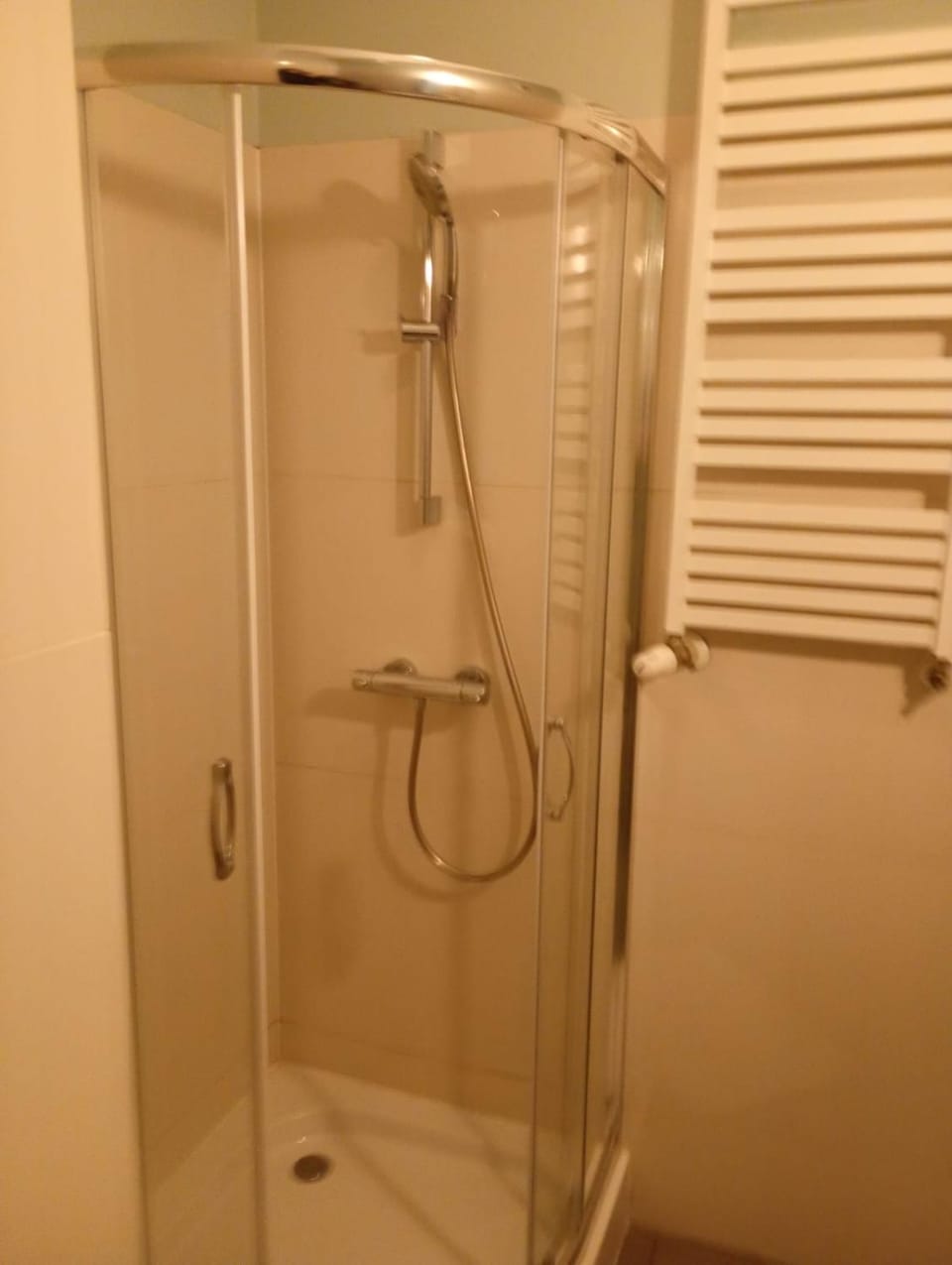 Apartament nr 7 - Kamienica Kameralna - Senatorska 4 - Dostęp na kod Apartment in Masovian Voivodeship